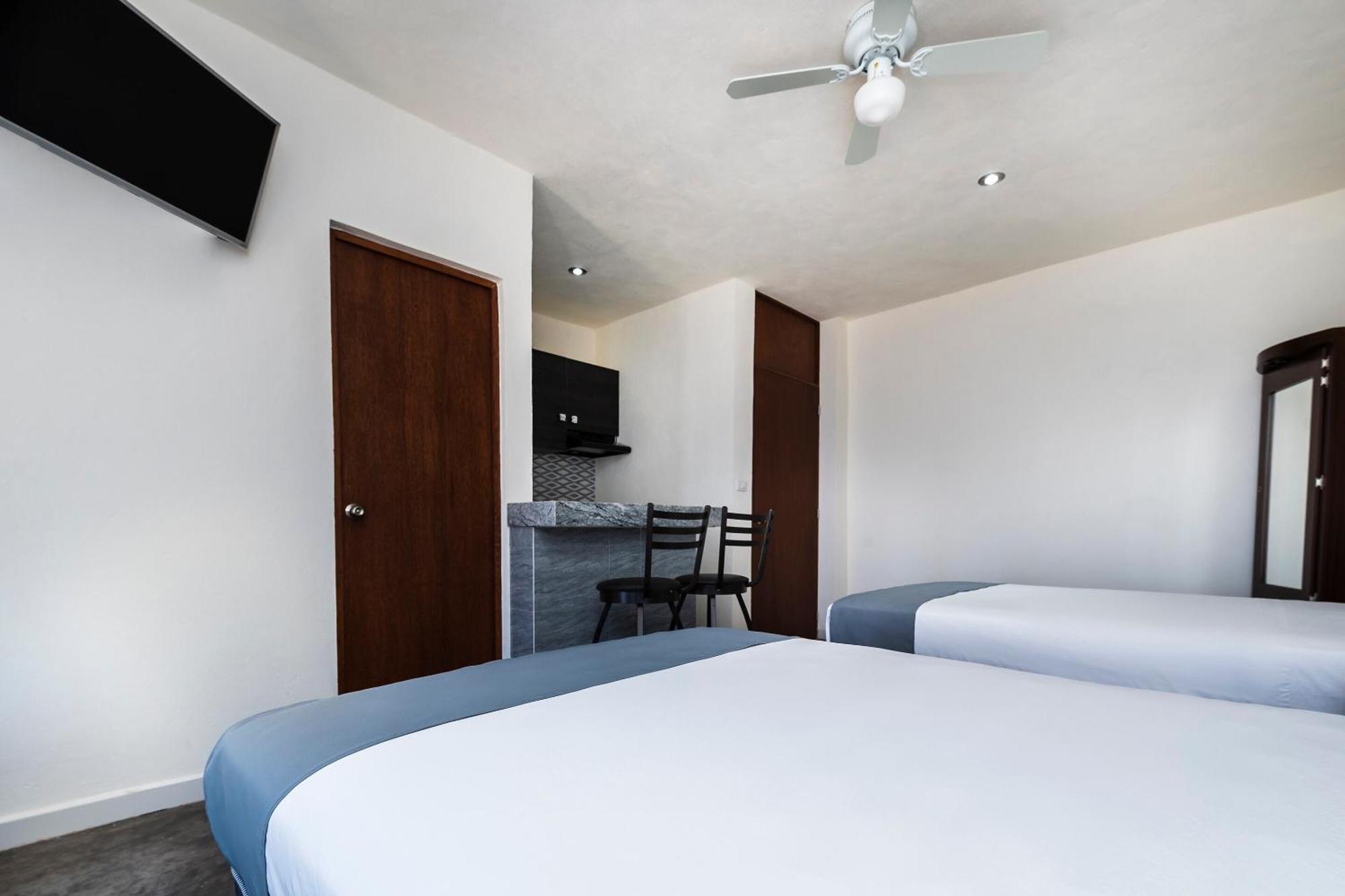 Capital O Hotel Joyma Suites, San Luis San Luis Potosí Esterno foto