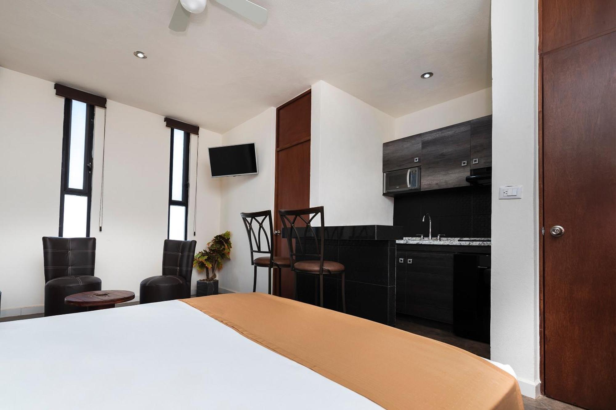Capital O Hotel Joyma Suites, San Luis San Luis Potosí Esterno foto