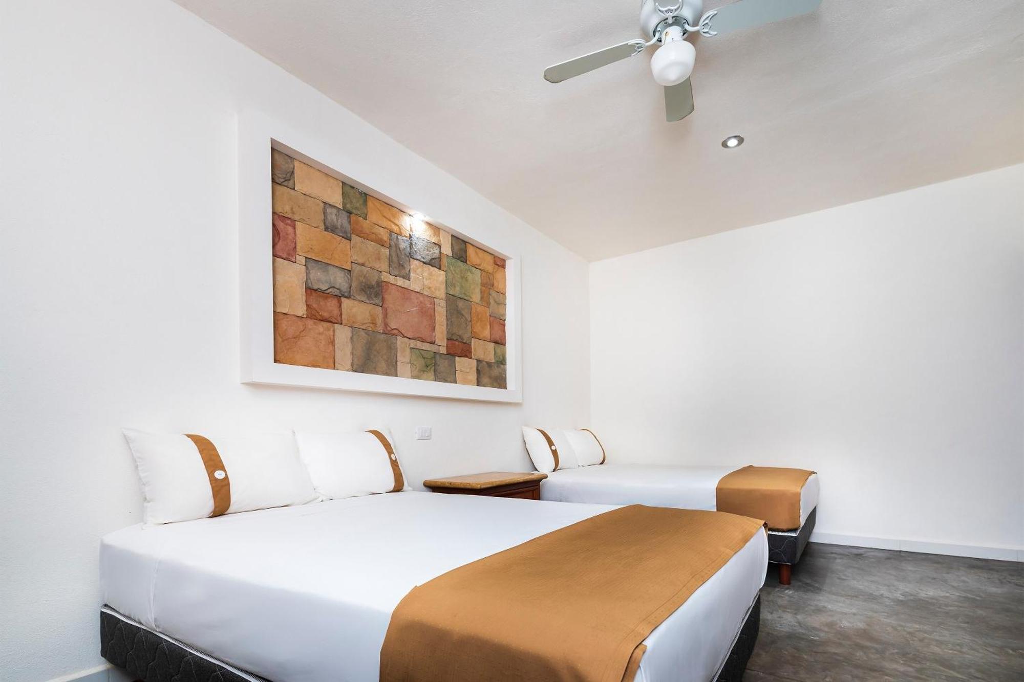 Capital O Hotel Joyma Suites, San Luis San Luis Potosí Esterno foto