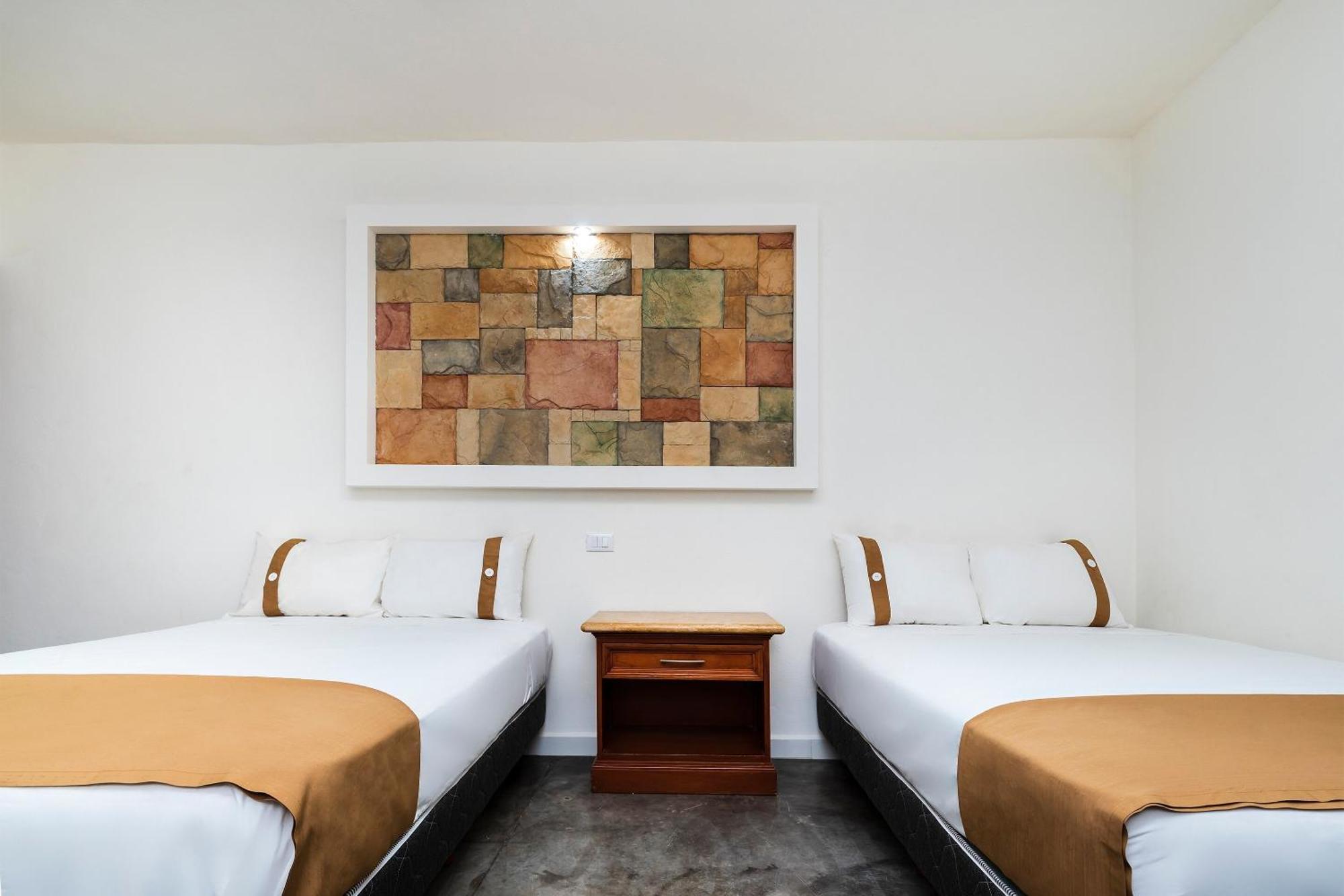 Capital O Hotel Joyma Suites, San Luis San Luis Potosí Esterno foto