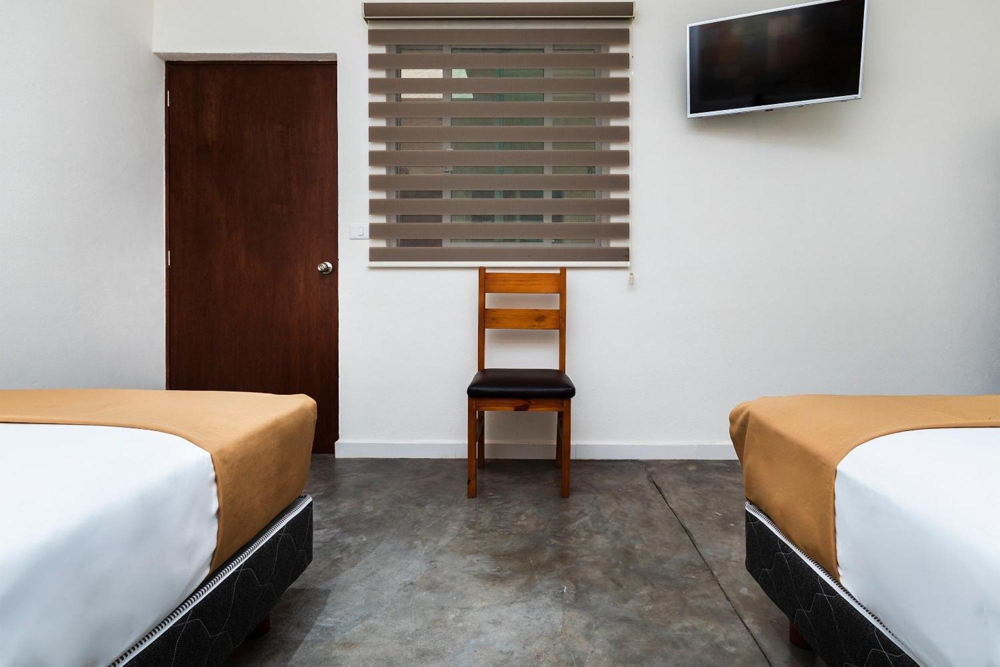 Capital O Hotel Joyma Suites, San Luis San Luis Potosí Esterno foto